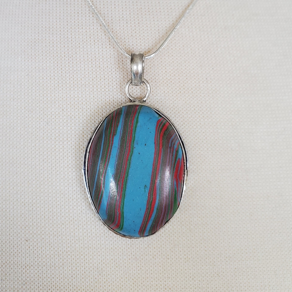 Tourmaline Rainbow Gemstone w 18in st silver chain